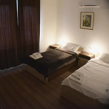 & Restaurant Dar Мотель