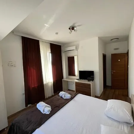 Мотель & Restaurant Dar *