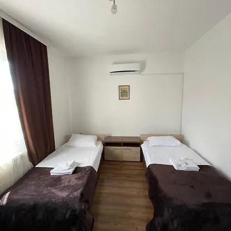 Мотель & Restaurant Dar *