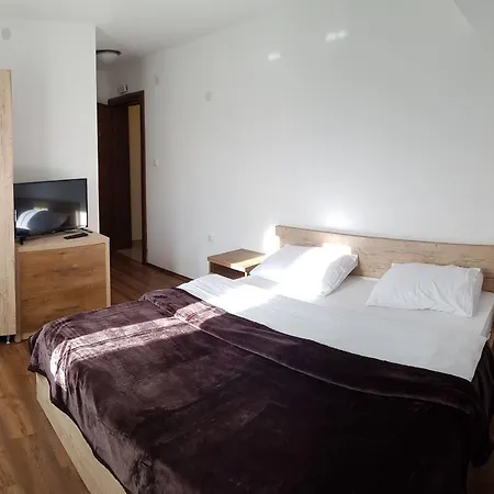 Мотель & Restaurant Dar *