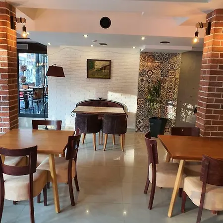 & Restaurant Dar Мотель